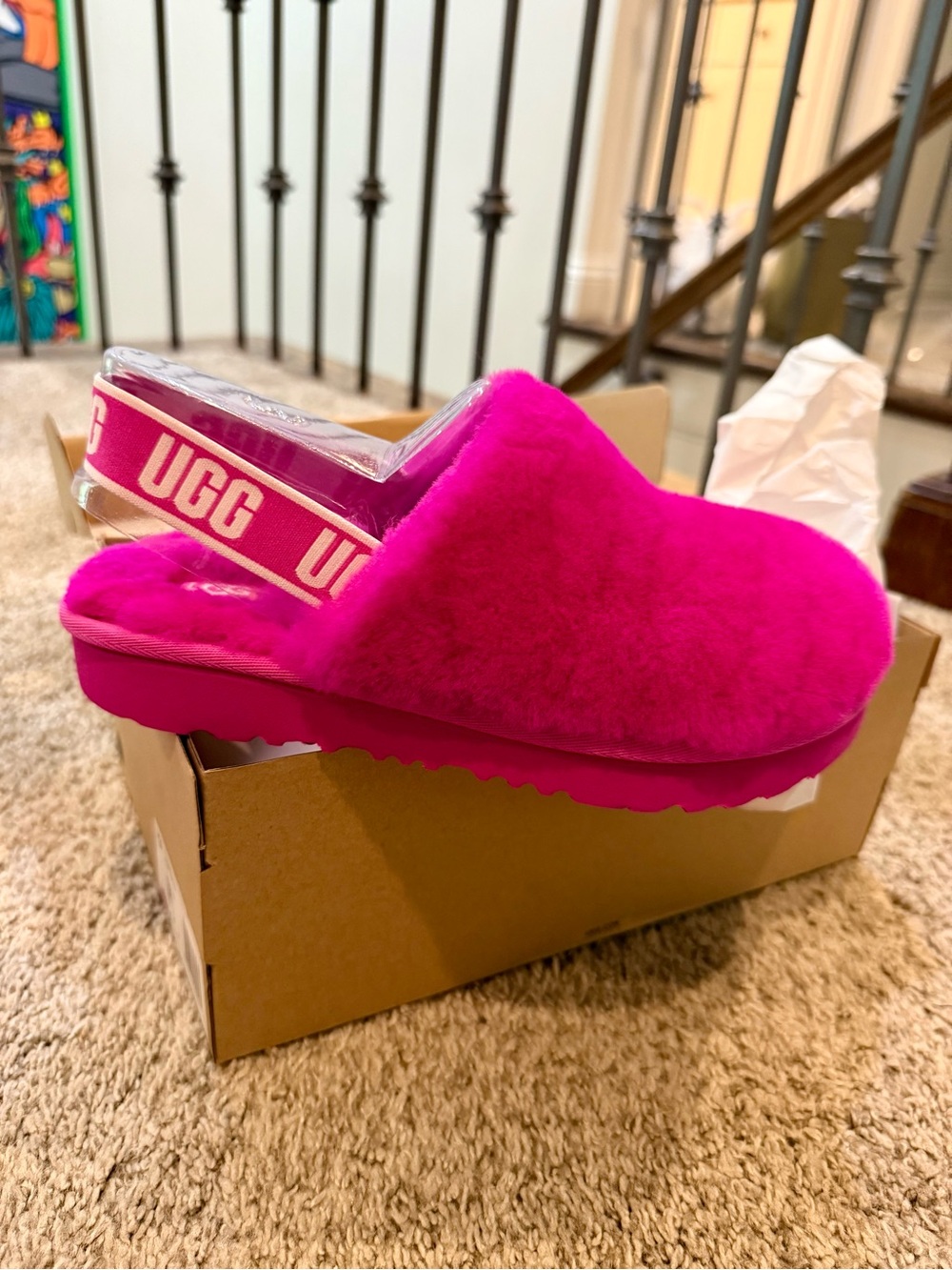 UGG Fluff Yeah Clog Size 3 girls